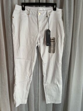 1822 Denim White Straight Leg Jeans